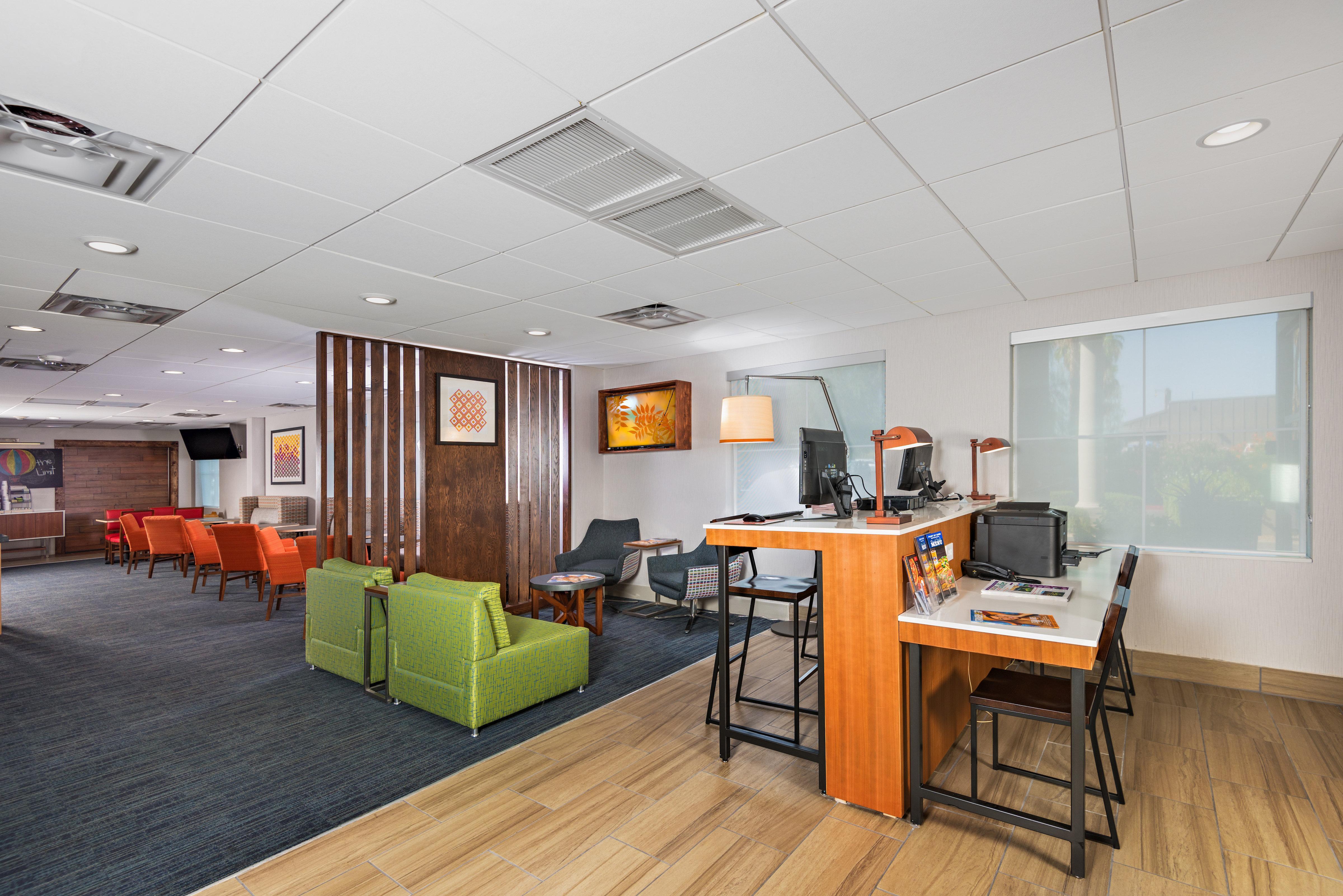 Holiday Inn Express Peoria North - Glendale By Ihg Extérieur photo