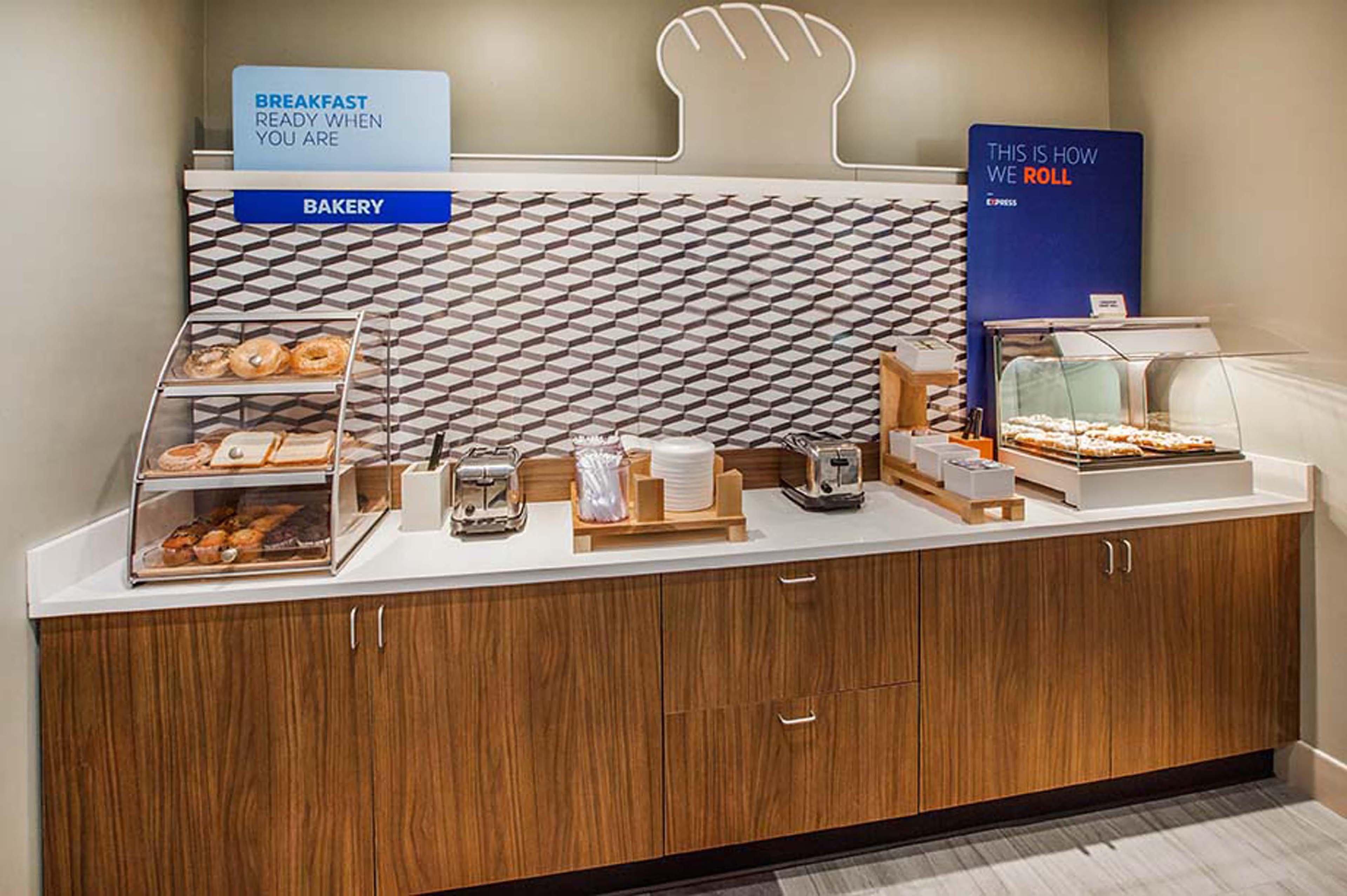 Holiday Inn Express Peoria North - Glendale By Ihg Extérieur photo