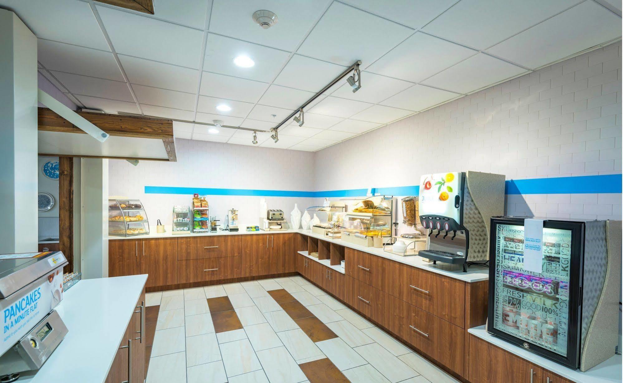 Holiday Inn Express Peoria North - Glendale By Ihg Extérieur photo